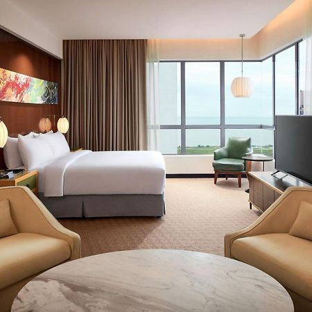 Doubletree By Hilton Melaka Hotel Exterior photo A guest room at the hotel