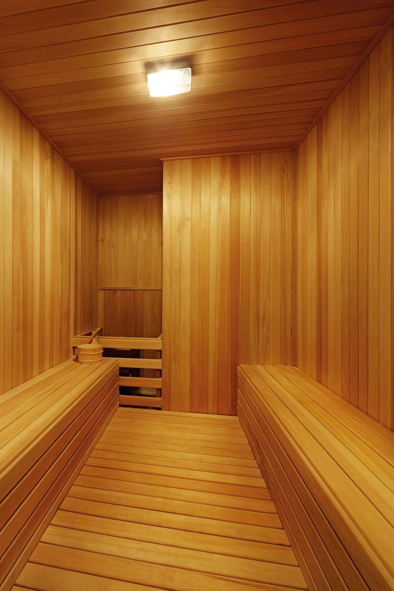 Doubletree By Hilton Melaka Hotel Exterior photo A modern Finnish sauna