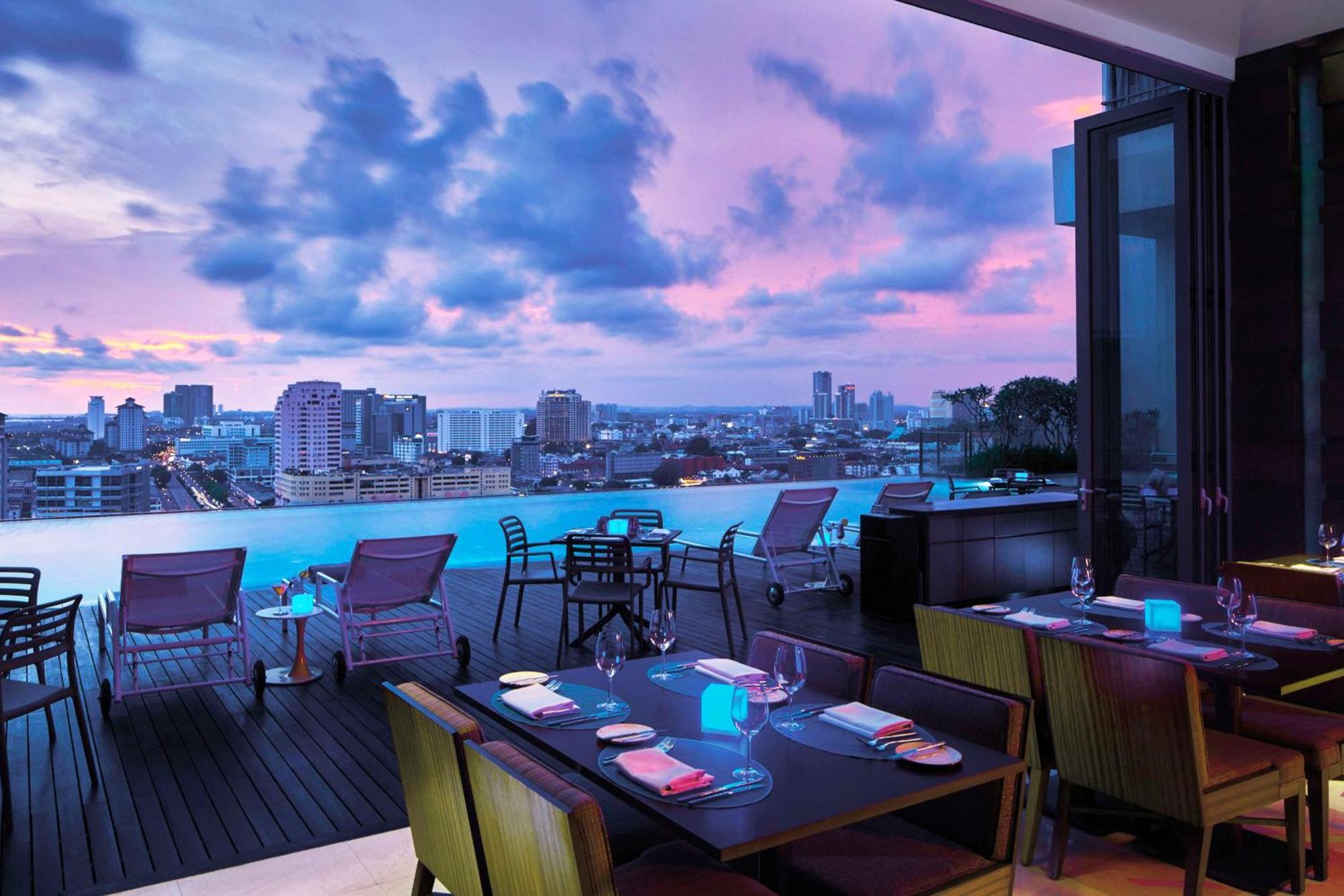 Doubletree By Hilton Melaka Hotel Exterior photo View from the rooftop bar