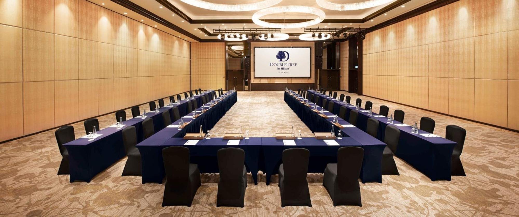 Doubletree By Hilton Melaka Hotel Exterior photo Meeting room