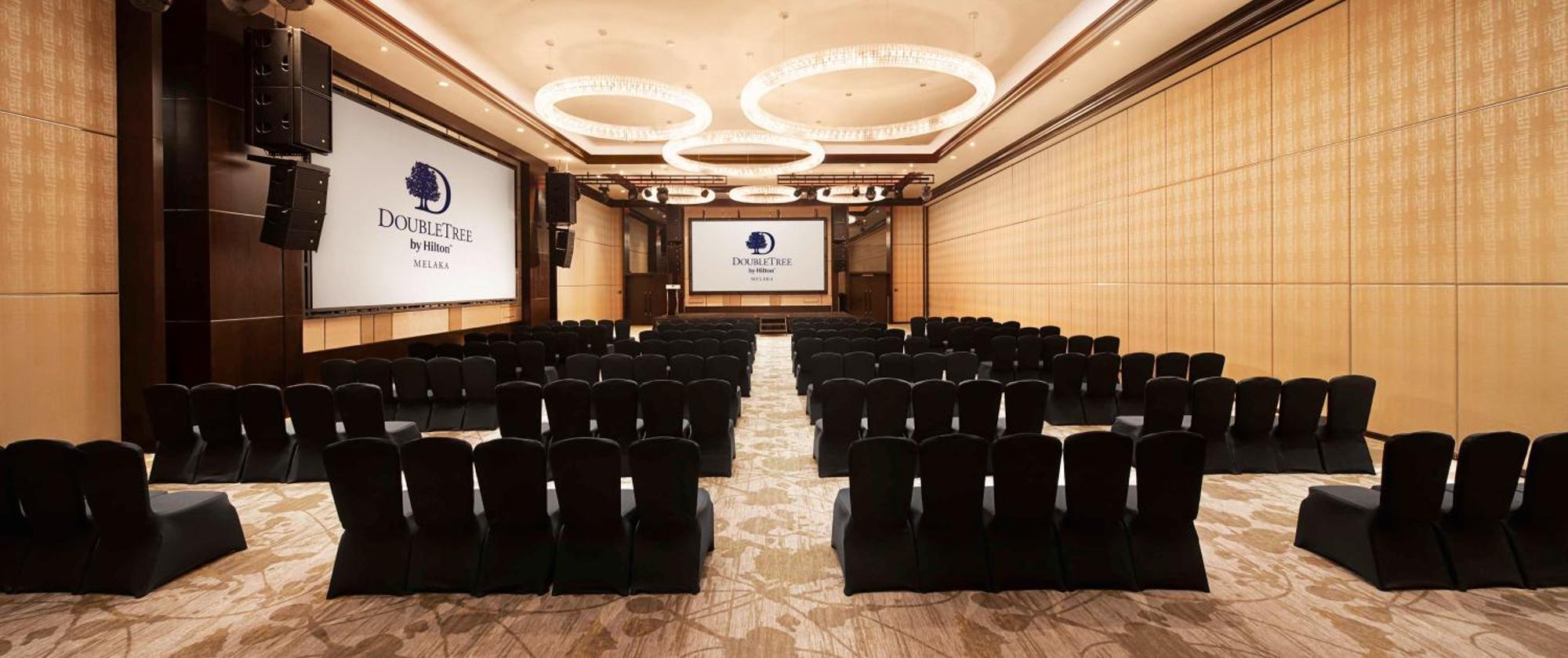Doubletree By Hilton Melaka Hotel Exterior photo The ballroom