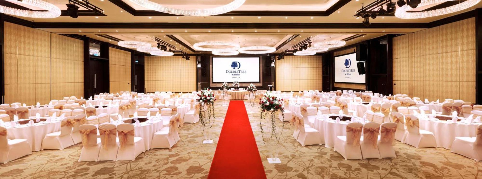 Doubletree By Hilton Melaka Hotel Exterior photo The ballroom